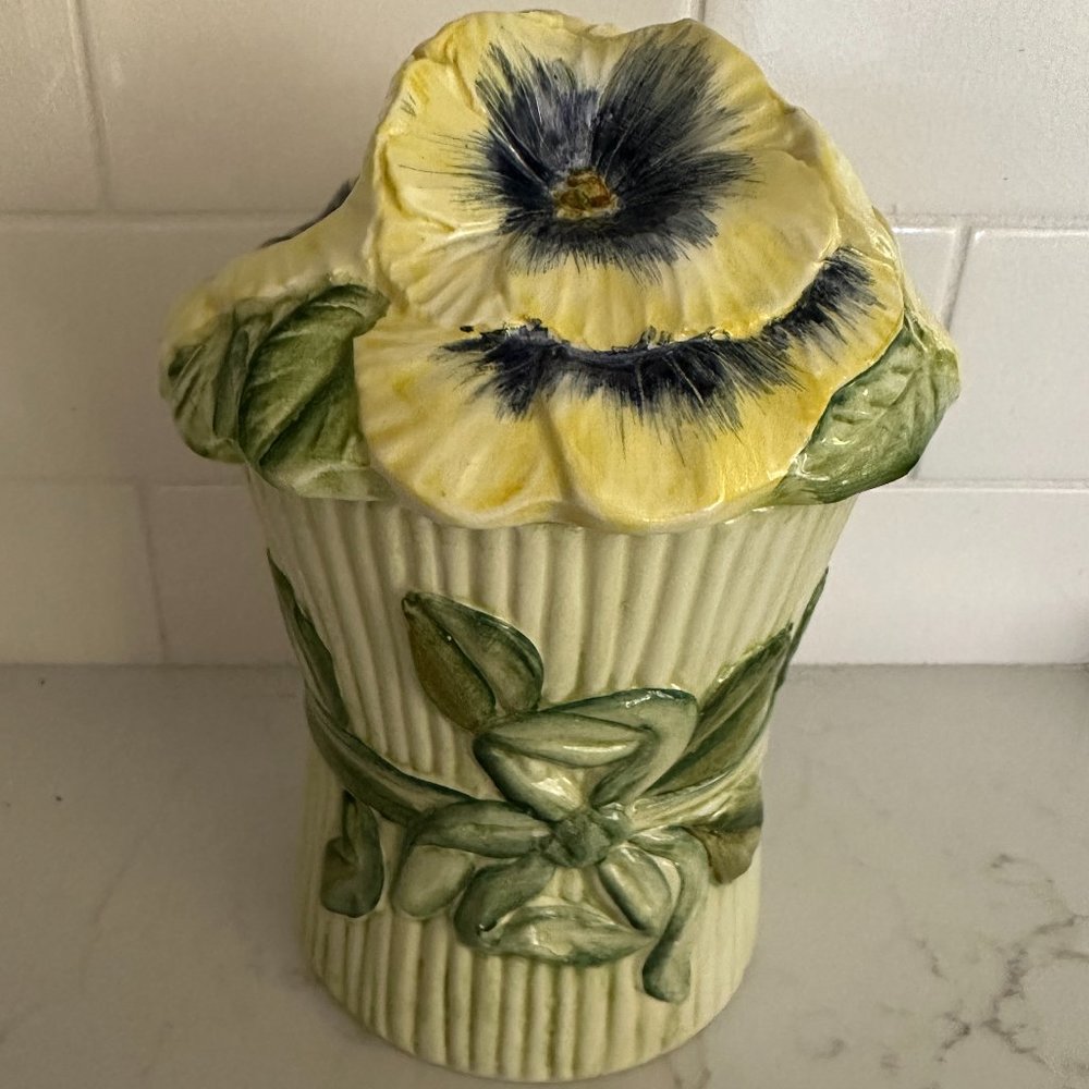 Ceramic Pansy Bouquet Box w/Lid